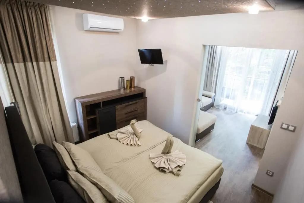 All Seasons Apartment - photo 6