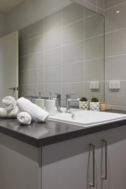 Cute, Homey Apartment In Chadstone - photo 5