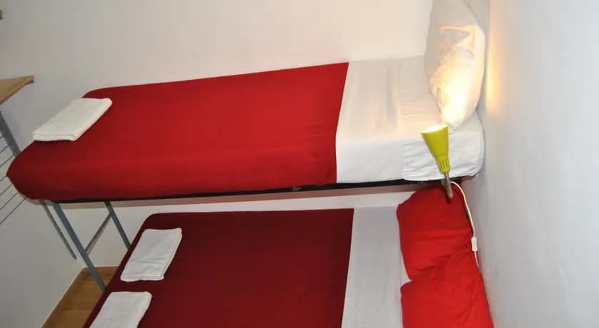 Hostal Guest House Barcelona - photo 2