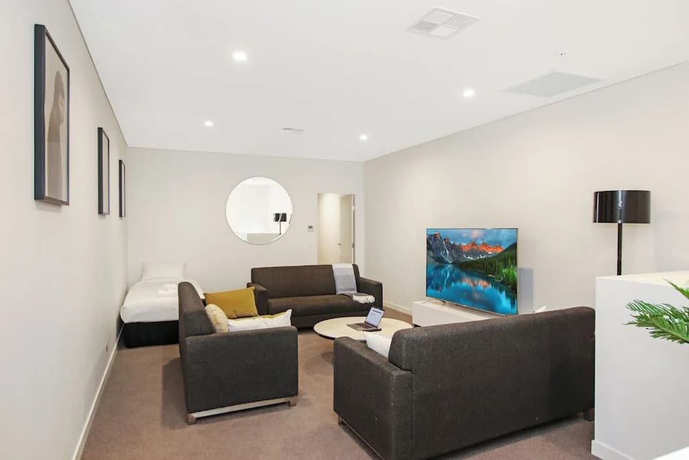 DD Apartments at ICC - photo 2