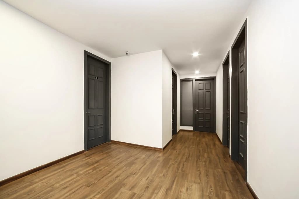 OYO Townhouse 080 Meera Bagh - photo 13
