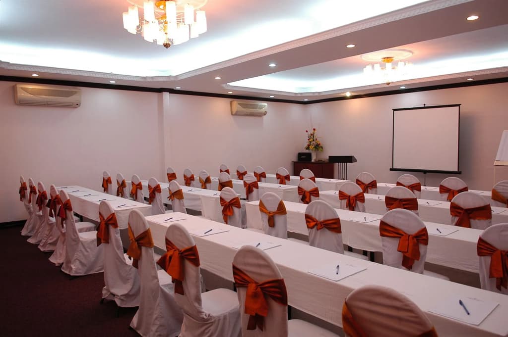 Capital Garden Hotel - photo 13