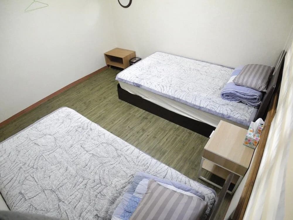 Campfire Guesthouse - photo 4