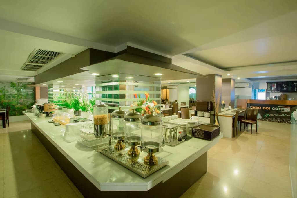 Hope Land Hotel Sukhumvit 24 - photo 11