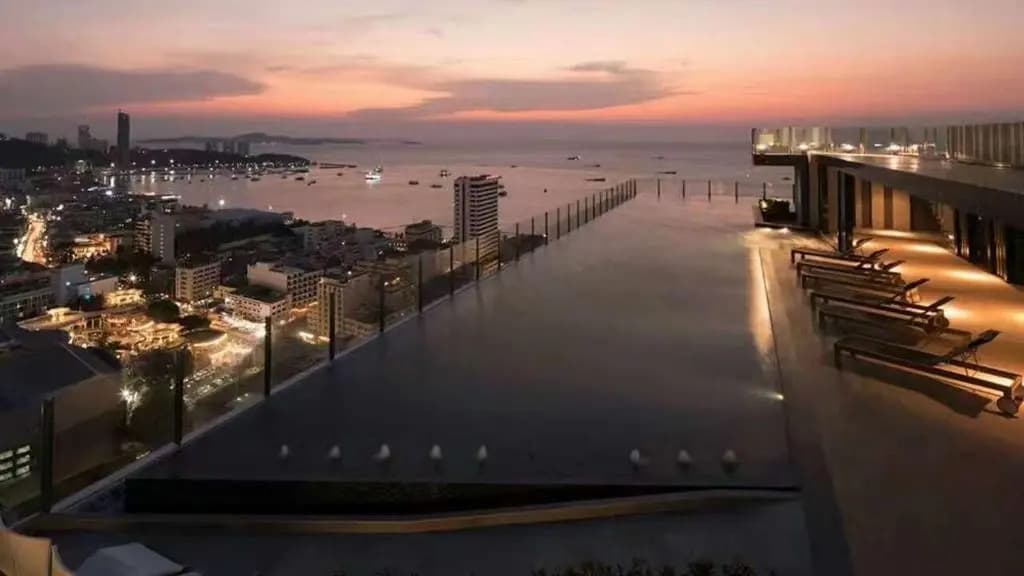 The Base Apartment by Coco - photo 17