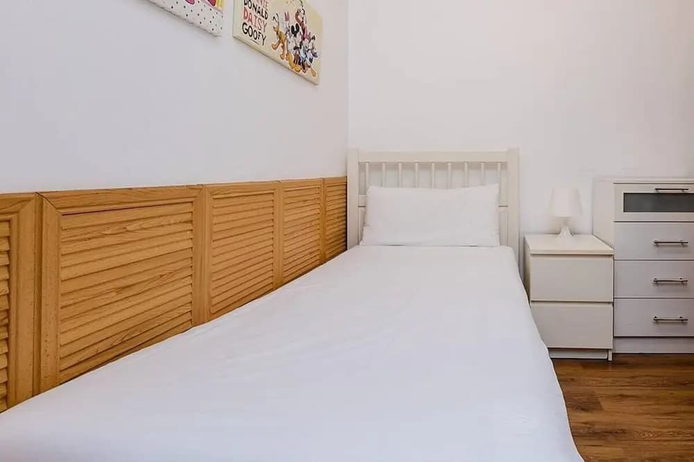 Vintage 3bed/2bath With big Terrace in Eixample - photo 2