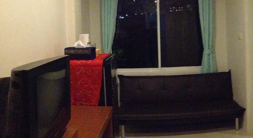 Dow Guesthouse - photo 9