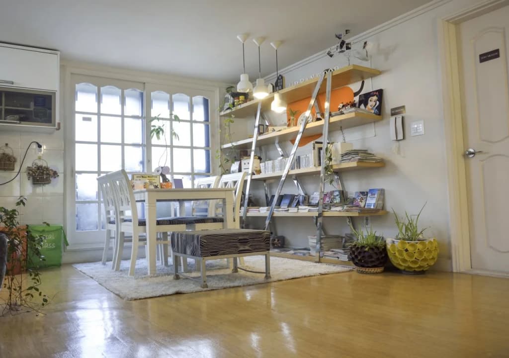 Urbanwood Guesthouse - photo 12