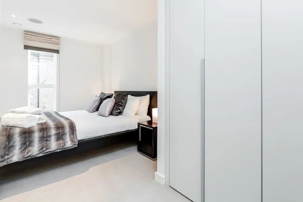 Gatliff Road Apartments - photo 2