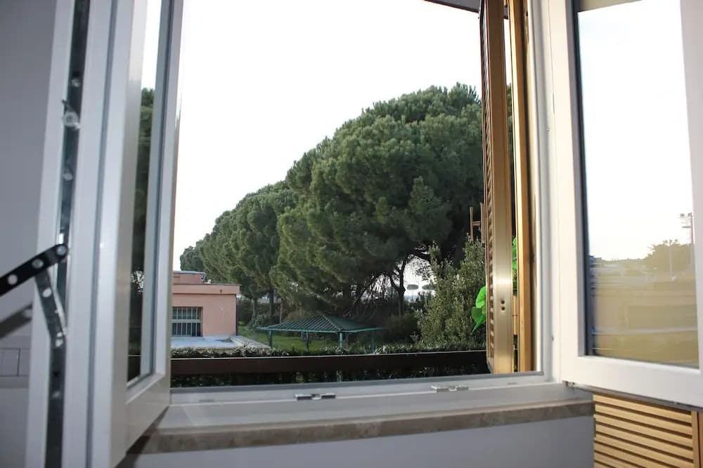 Roman Sunrise Rooms - photo 8