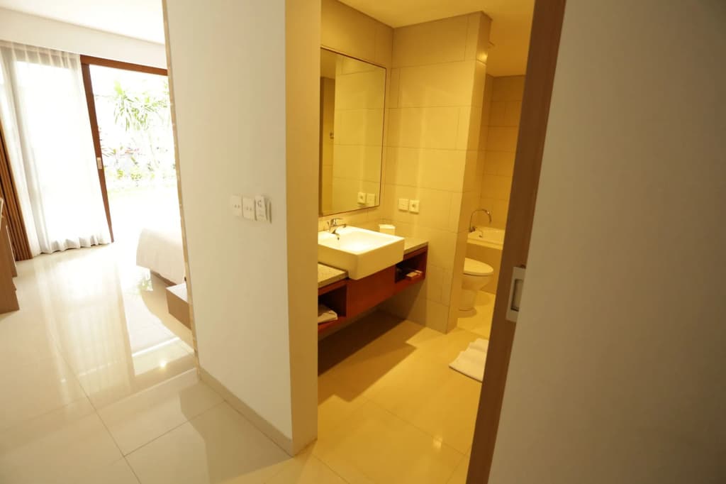 Grand La Walon Hotel - photo 9