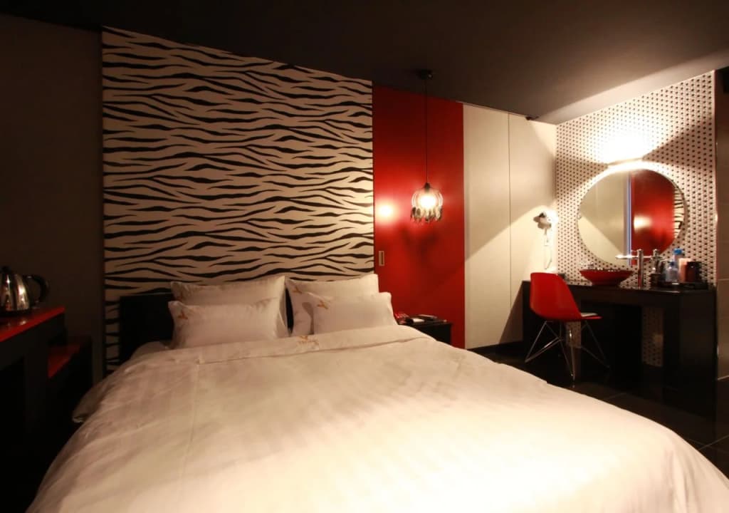 Y Hotel - photo 4