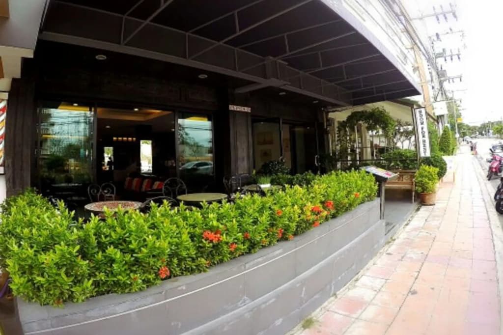 OYO 898 Sota Residence - photo 18