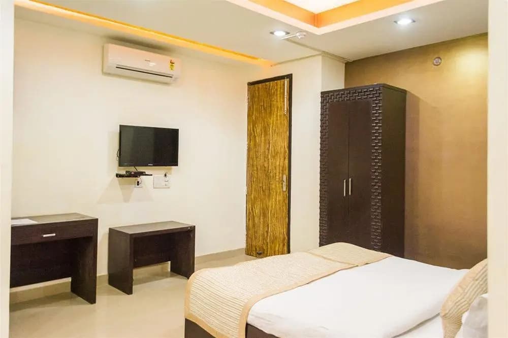 Capital O 312 Hotel Aster Inn - main photo