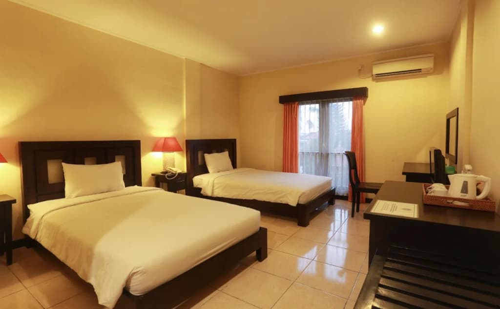 Hotel Intansari - photo 6