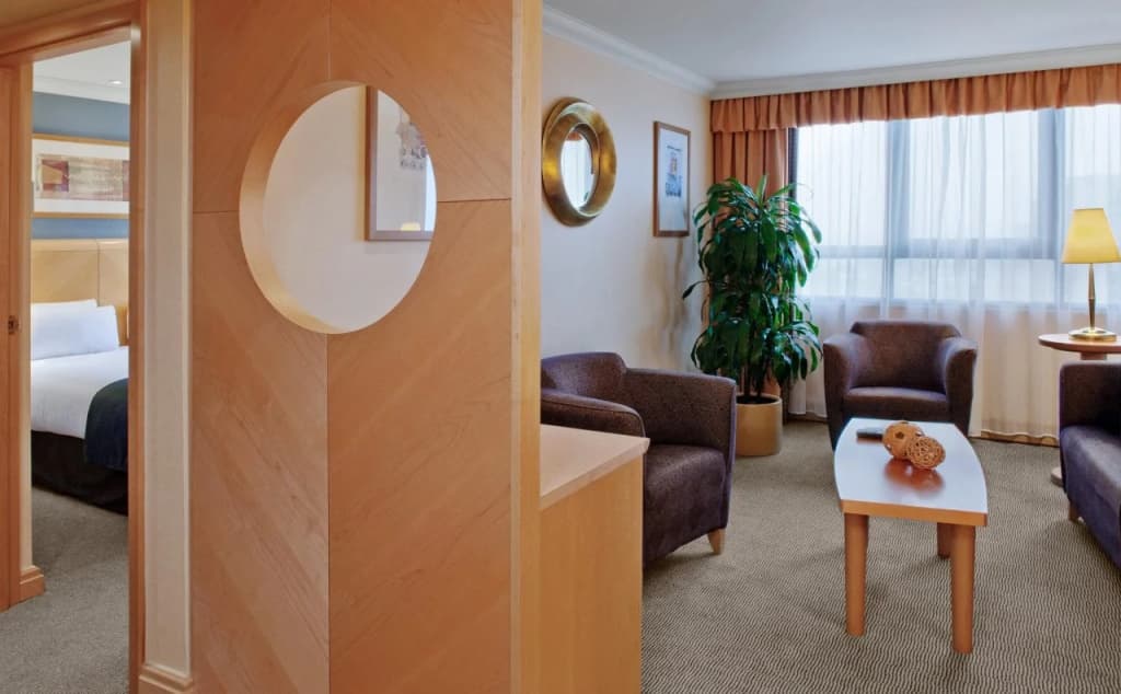 Holiday Inn London-Kensington Forum - photo 4