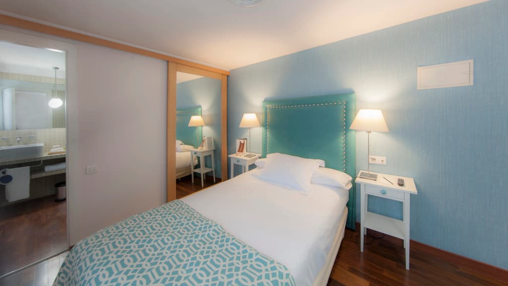 Hotel Vincci SoMa - photo 3