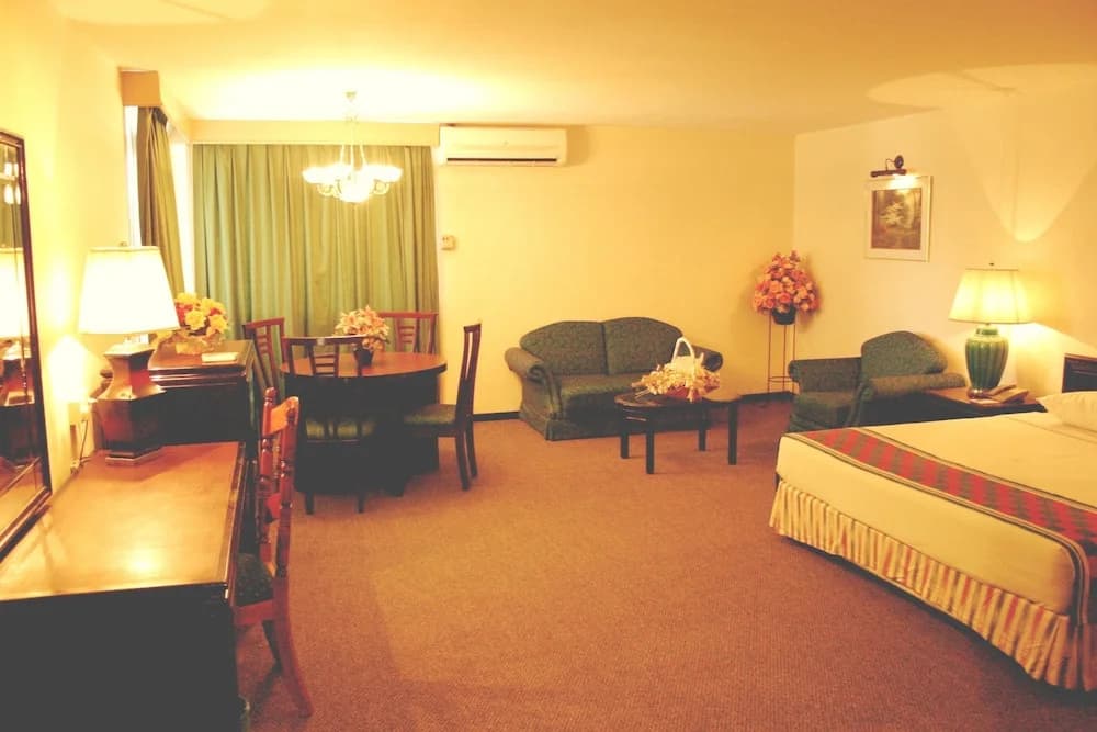 Hotel Centrepoint (Self Check In After 5PM) - photo 3