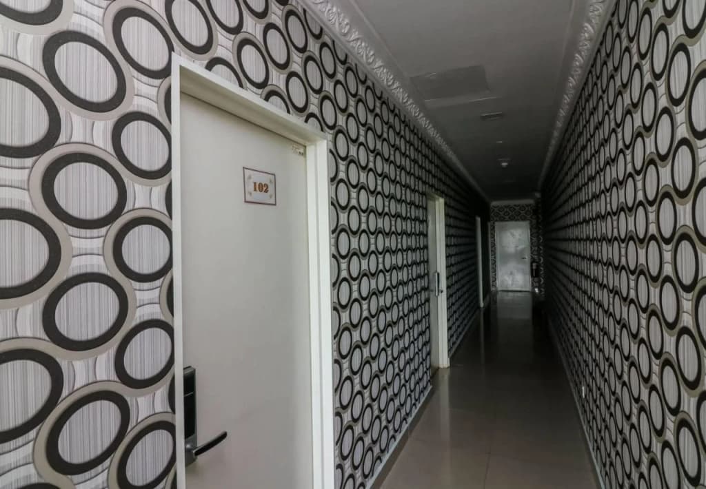 Royale City Hotel - photo 12