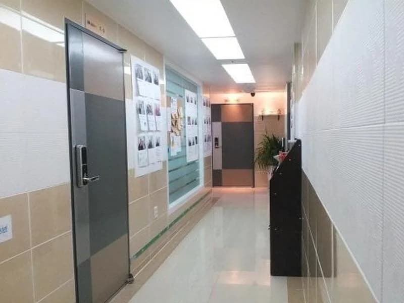 Hongdae Uncle Residence(홍대 엉클 레지던스) - photo 5