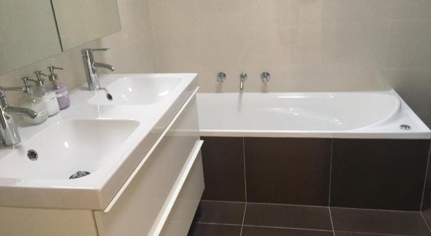 Yarra Glen Racecourse Apartments - photo 11