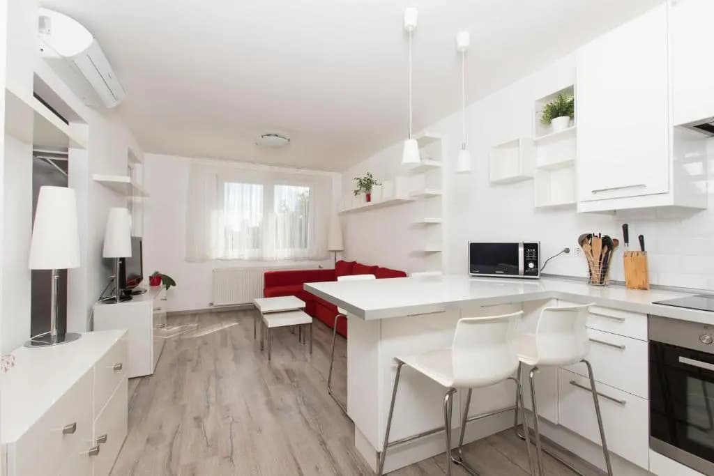 City Break Apartment 1. - PRIVATE GARAGE/AC - photo 8