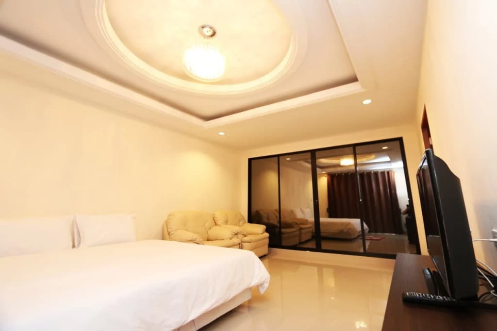 T3 Residence - photo 2