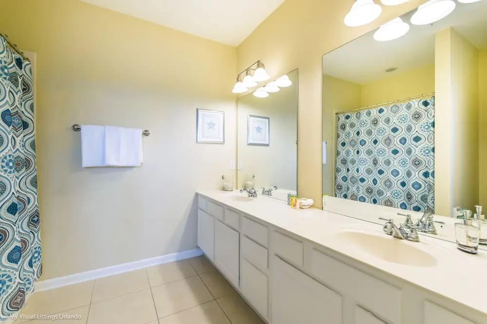 Spacious Vista Cay Townhome Newly Furnished! - photo 9