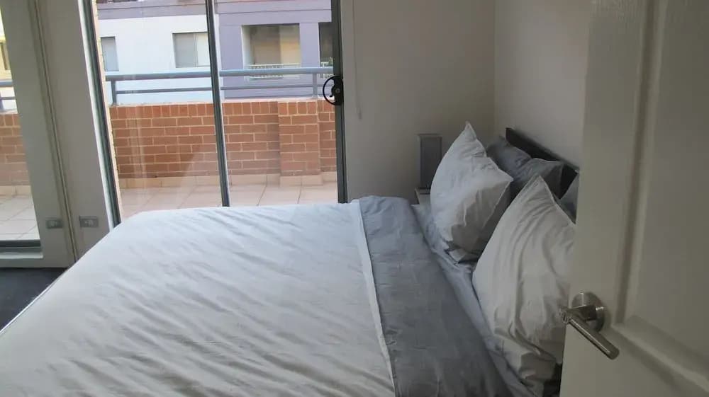Sleek apartment Unit 87 - photo 4