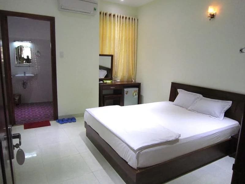 Long Chau Hotel - photo 3