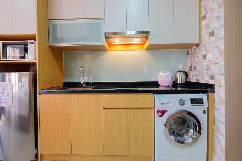 Exquisite Studio Menteng Park Apartment - photo 16