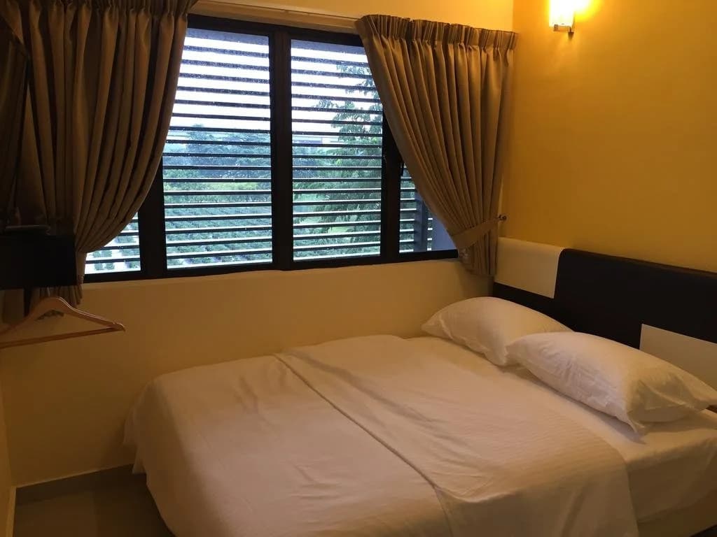 Sri Maluri Hotel - photo 12