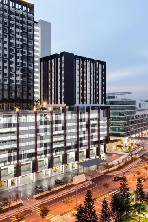 The Canvas Hotel - photo 17