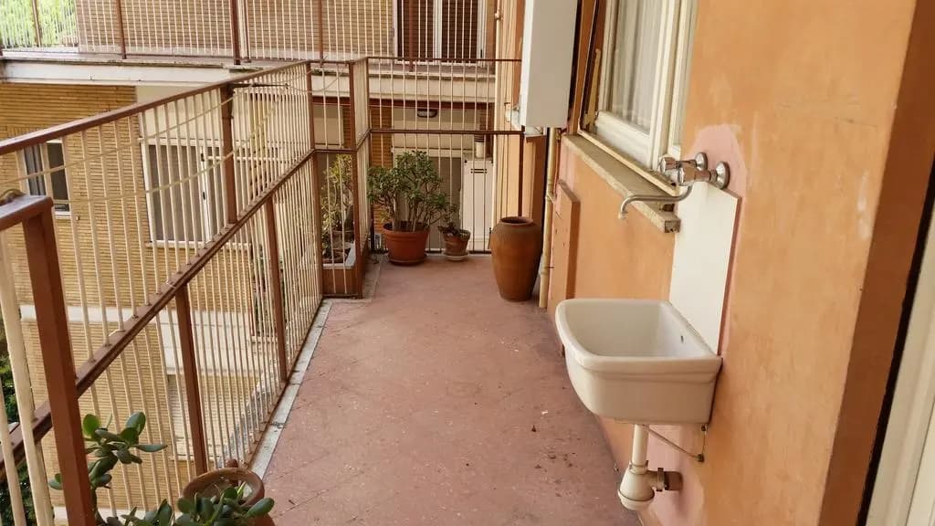 My Authentic Roman Home - photo 6