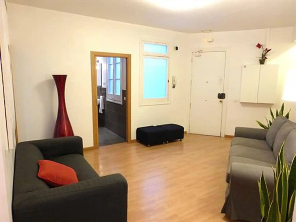 Super Balmes Guest House - photo 10