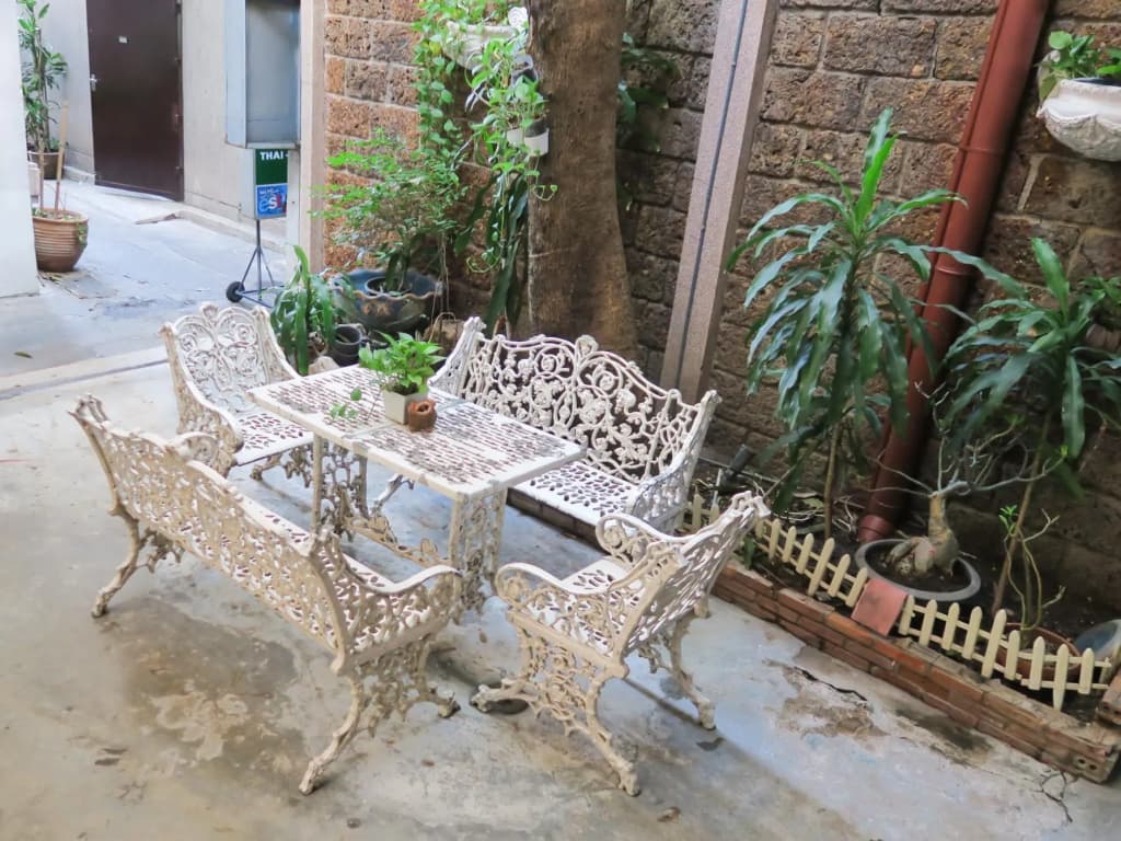 The Grand Palace Hostel - photo 7