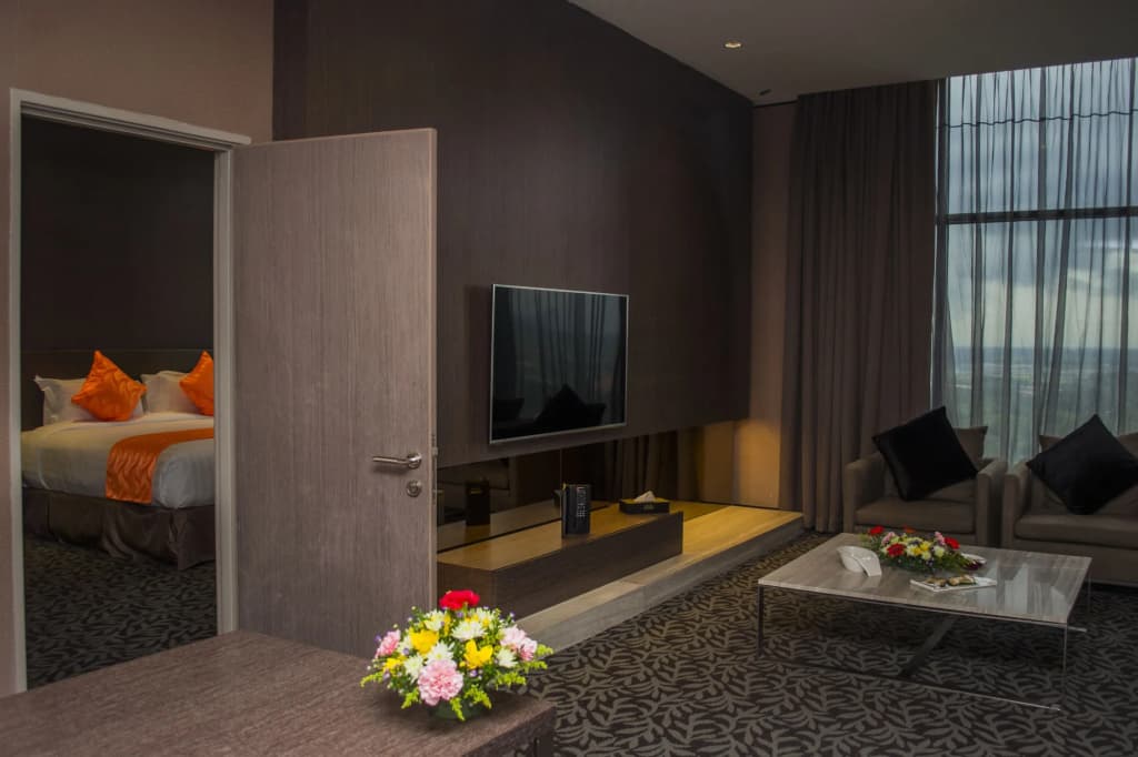 Grand Alora Hotel - photo 5