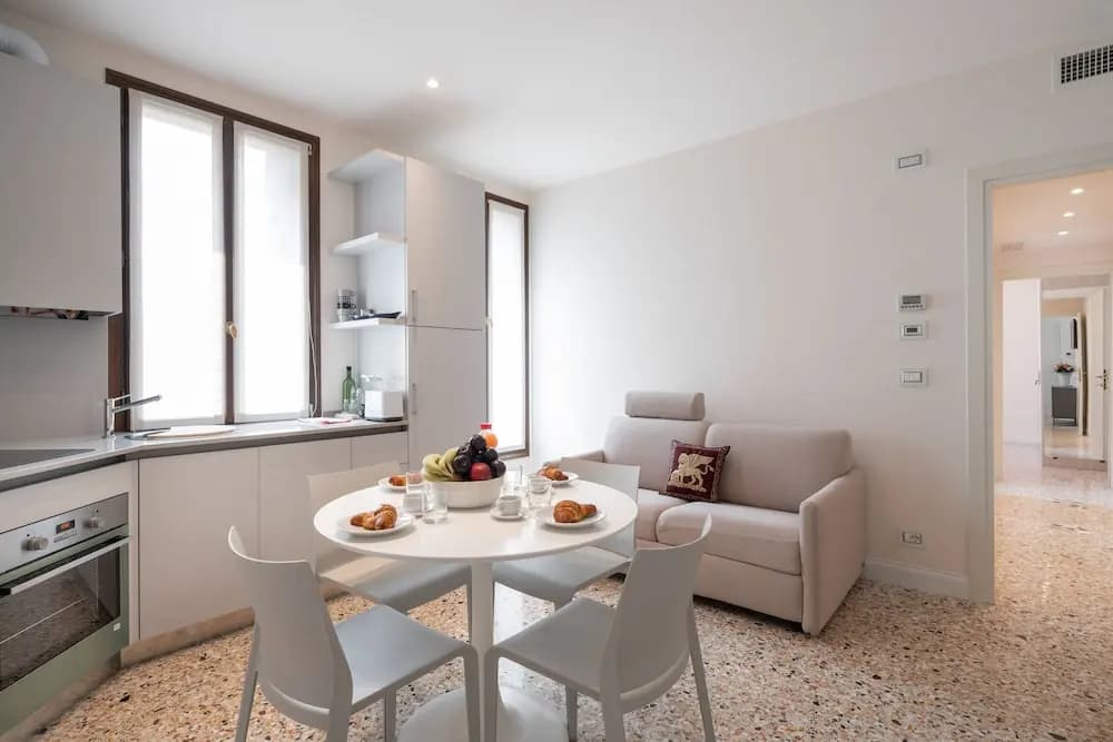 Ve.N.I.Ce Cera Remer Suite - photo 4