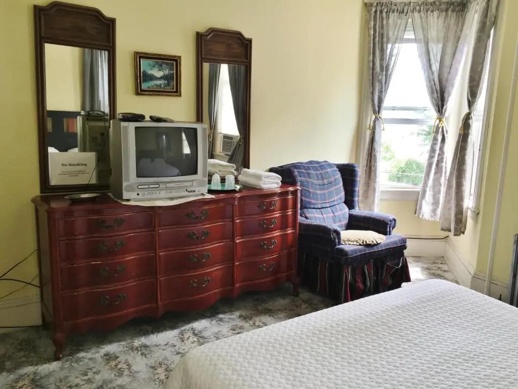 The Harbor House Bed & Breakfast - photo 2