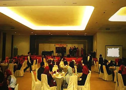 D Hotel Seri Iskandar - photo 14