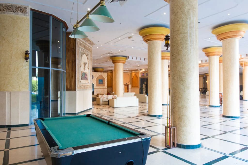 Crown Palace Hotel Ajman - photo 18