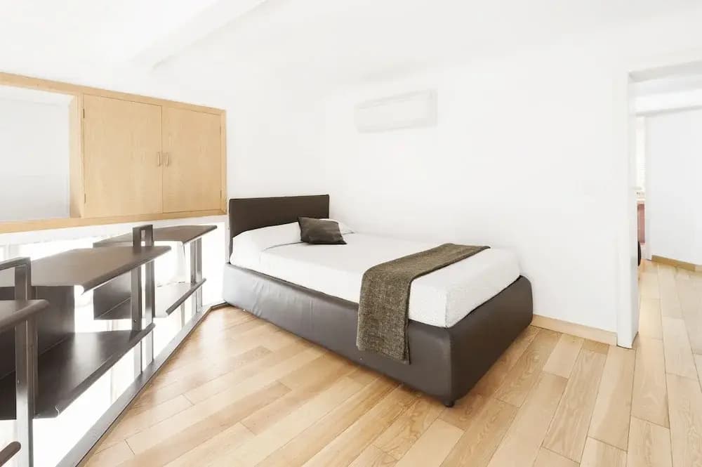 Inviting 3-bed Apartment in Roma 4mins to Colosseo - photo 4