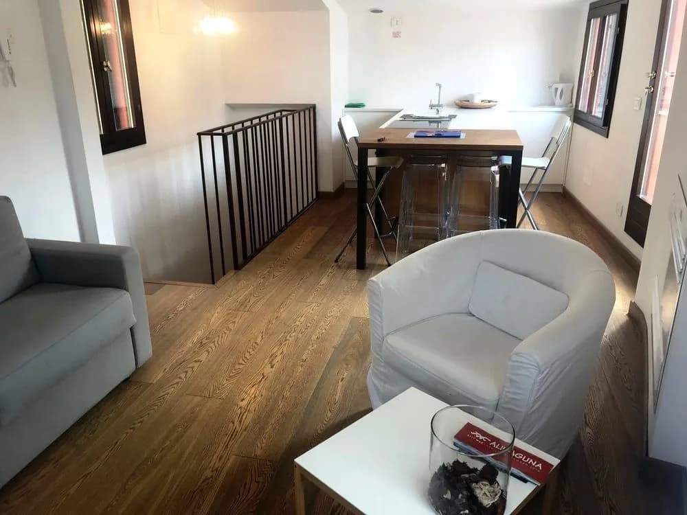 Modern Apartment with Terrace - photo 12