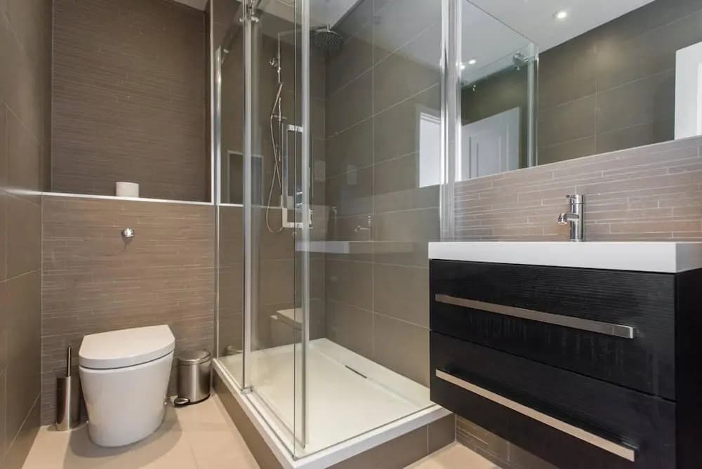Distinctive Kensington 1-bed flat - photo 7