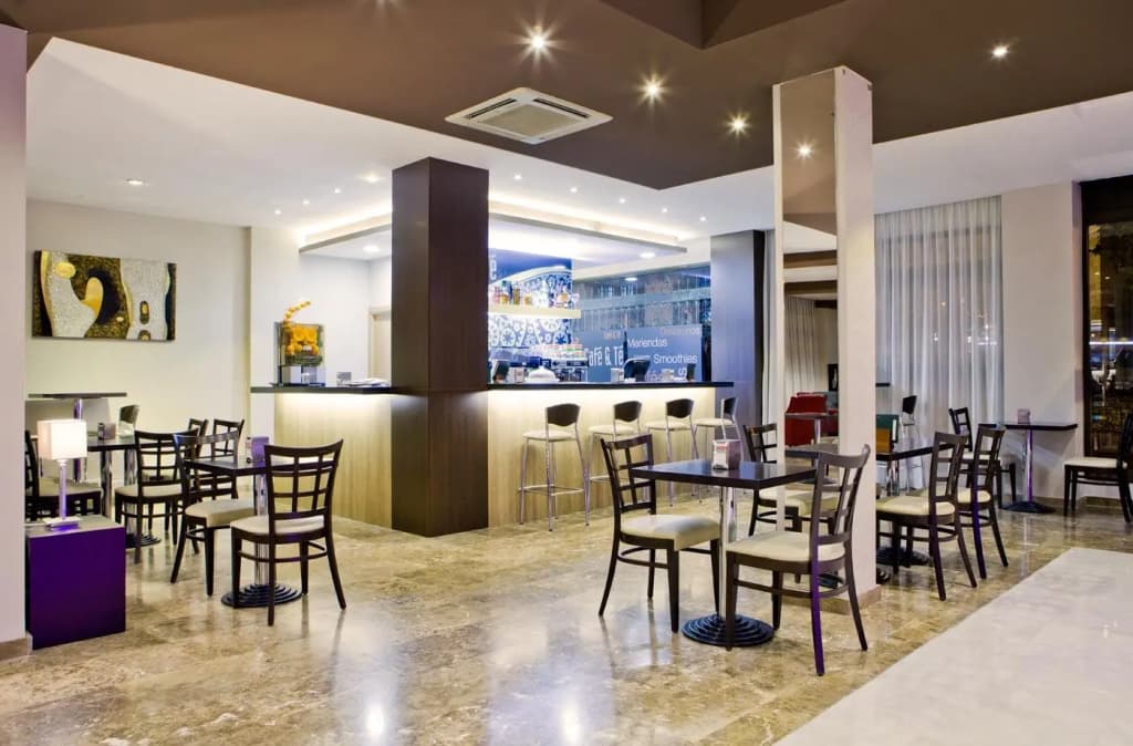 Hotel Puerta de Toledo - photo 20