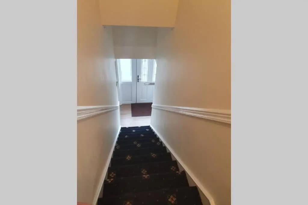 Orpington North Townhouse - photo 4