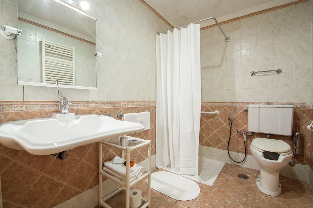Hotel Pomezia - photo 8
