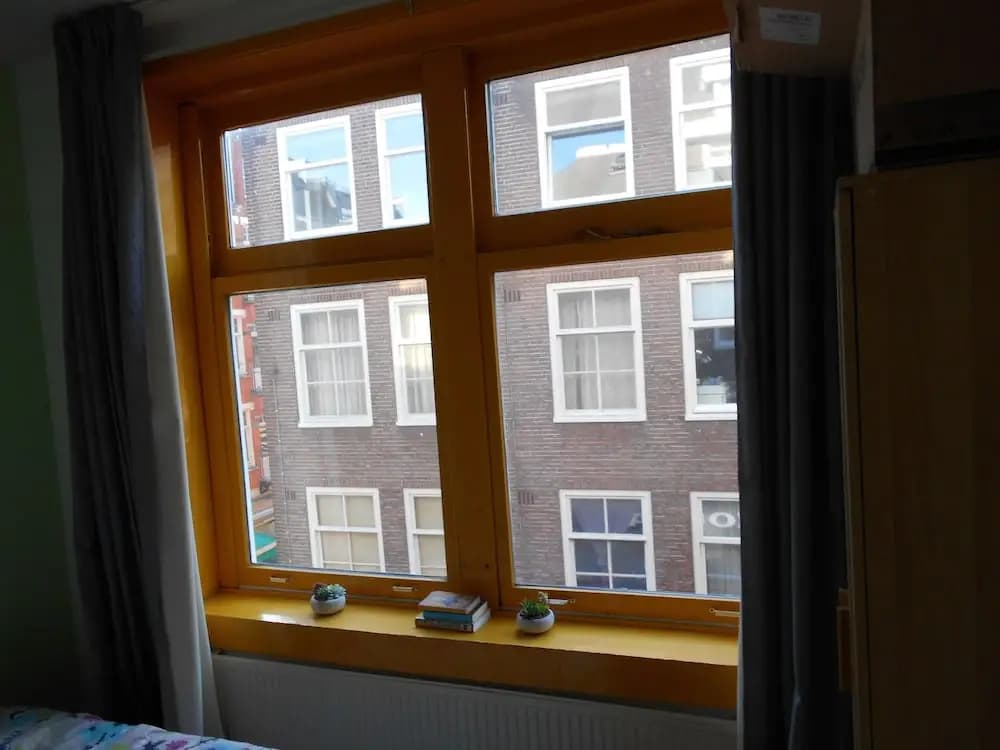 Room in Amsterdam Center No Parties Allowed - photo 13