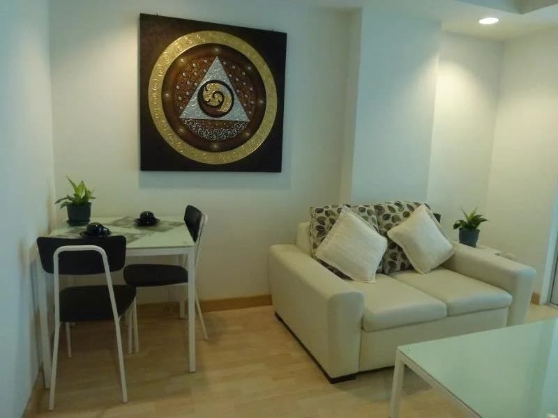 Royal Place Condominium by Kwan - main photo