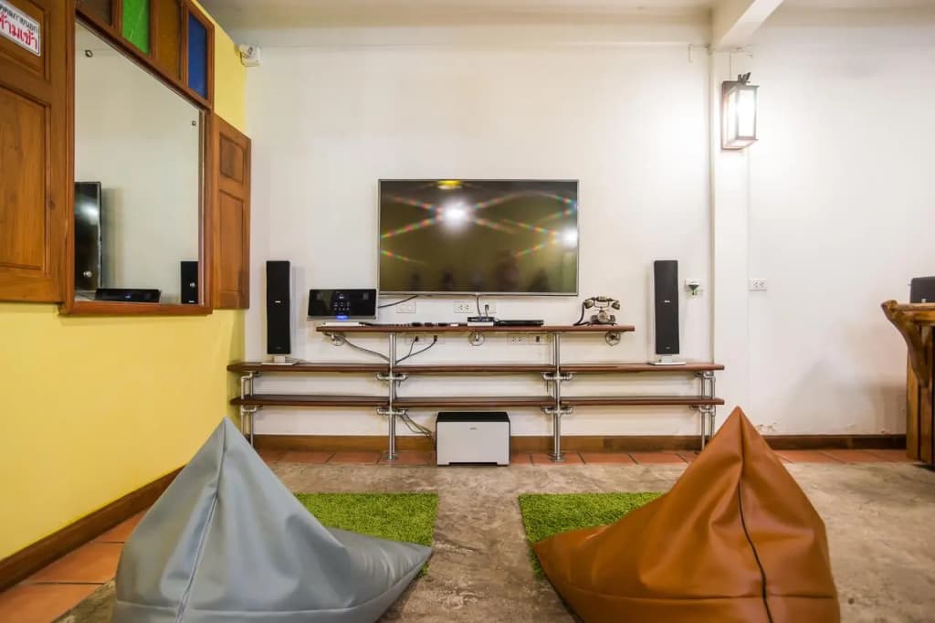 Banthat Thong Hostel - photo 4